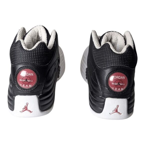 jordan jumpman team 11